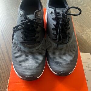 New in Box NWT Women’s Black Running Shoes 8.5 Nike Free RN Flyknit